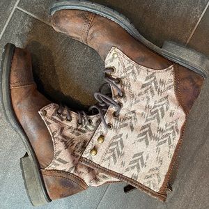 Roxy Concord Ankle Boots size 8